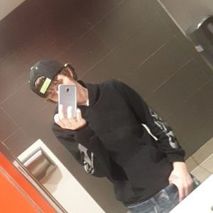 Meet your Posher, Casey